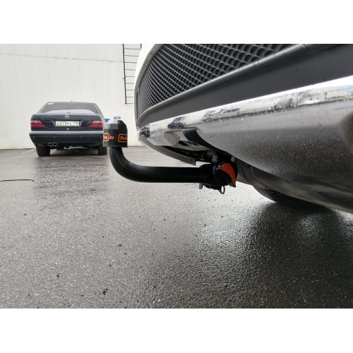 Фаркоп ARAGON на MERCEDES GL 2006–2012  Арт. E4117CV 