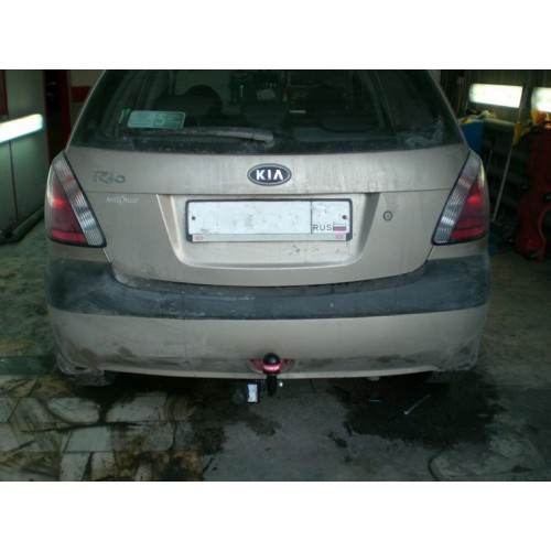 Фаркоп BOSAL (ORIS) на KIA Rio 2005–2008 Арт. 6733-A (II хетчбэк)